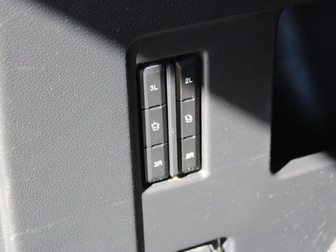 Used 2024 Ford Expedition Limited image 37