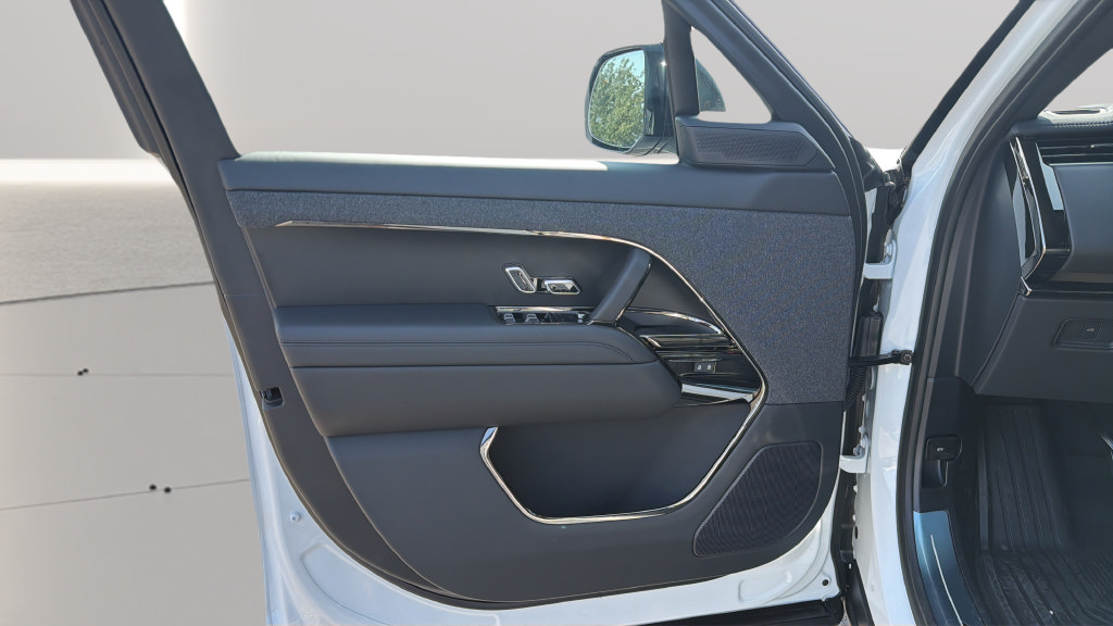New 2026 Land Rover Range Rover Sport Dynamic SE AWD/4WD image 19