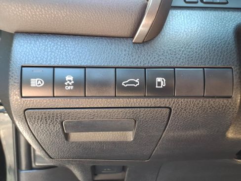Used 2018 Toyota Camry XSE FWD image 21