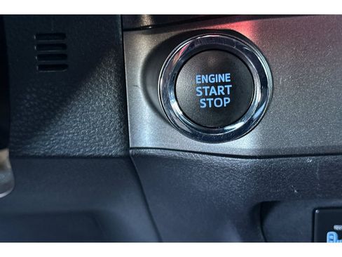 Used 2020 Toyota Tacoma 2WD Double Cab image 23