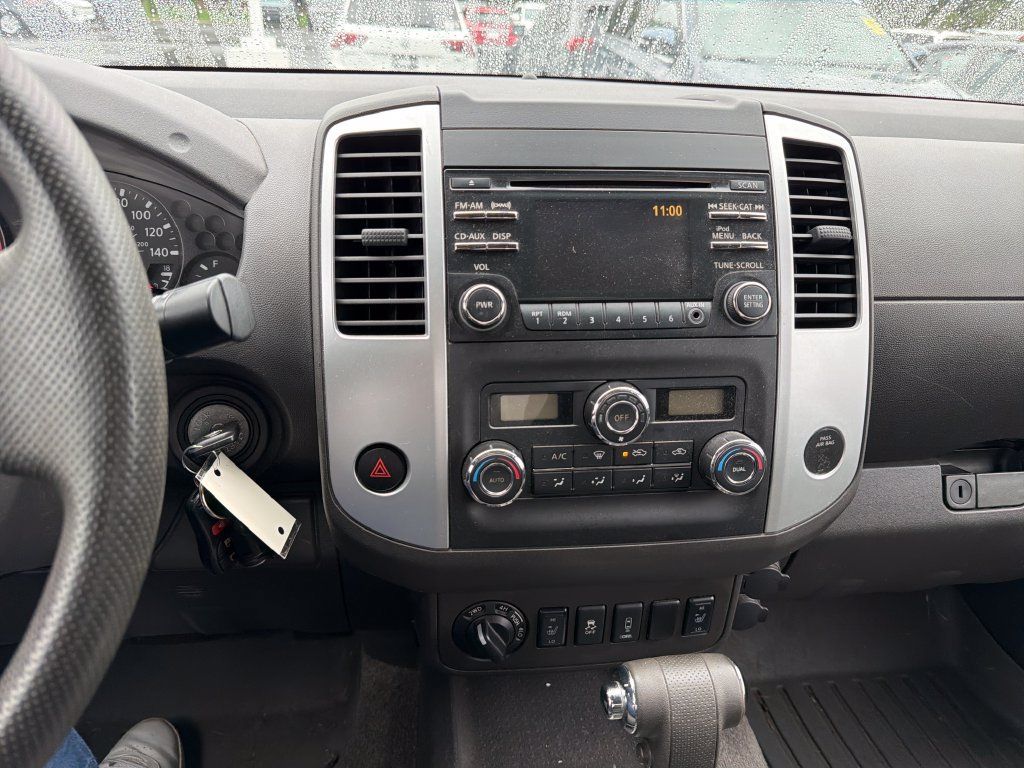 Used 2014 Nissan Frontier SV w/ SV Value Truck Package AWD/4WD image 13