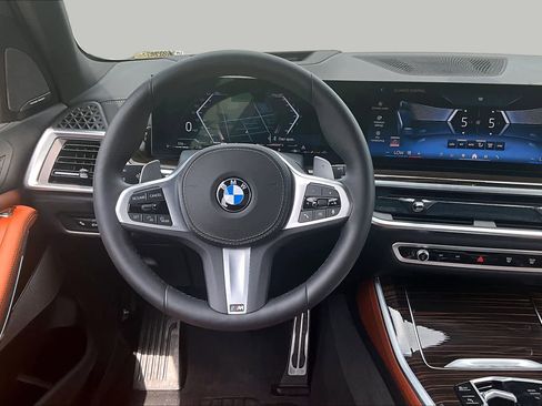 Used 2026 BMW X5 sDrive40i w/ M Sport Package RWD image 5