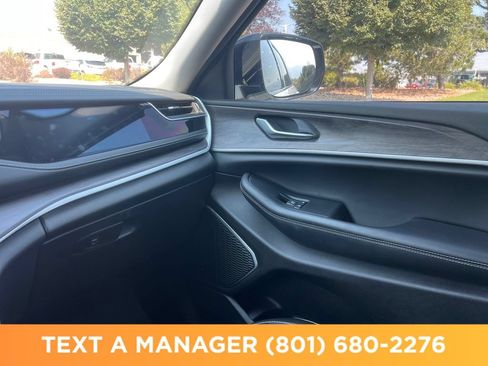 Used 2022 Jeep Grand Cherokee Limited 4xe AWD/4WD image 29