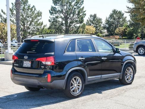 Used 2014 Kia Sorento LX w/ Premium Package FWD image 9