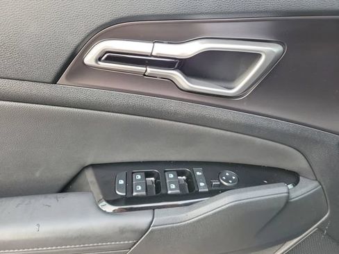 Used 2024 Kia Sportage EX FWD image 19