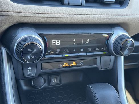 Used 2024 Toyota RAV4 XLE image 19