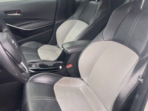 Used 2019 Toyota Corolla XSE image 8