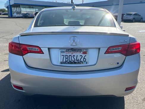 Used 2013 Acura ILX Hybrid w/ Technology Package FWD image 5