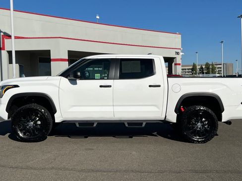 Used 2024 Toyota Tundra SR5 AWD/4WD image 9