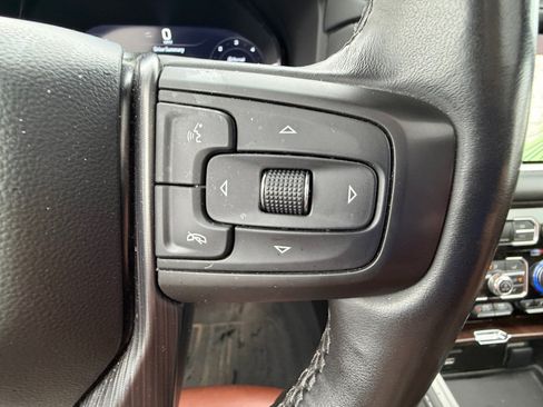 Used 2023 GMC Yukon XL Denali Ultimate AWD/4WD image 16