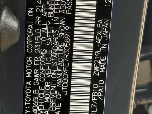 Used 2024 Toyota Corolla LE FWD image 30