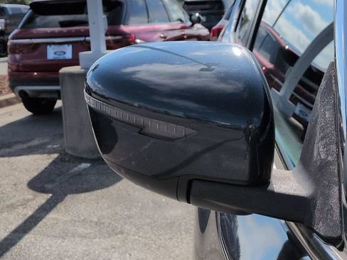 Used 2016 Nissan Rogue S w/ Appearance Package FWD image 12