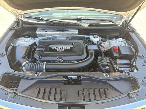 Certified 2024 Cadillac XT4 Luxury w/ Cold Weather Package AWD/4WD image 34