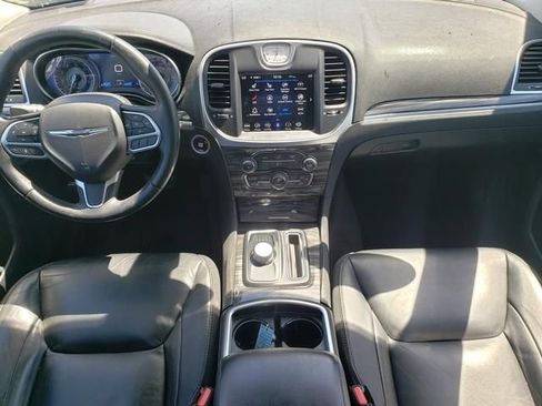 Used 2018 Chrysler 300 Touring L AWD/4WD image 16