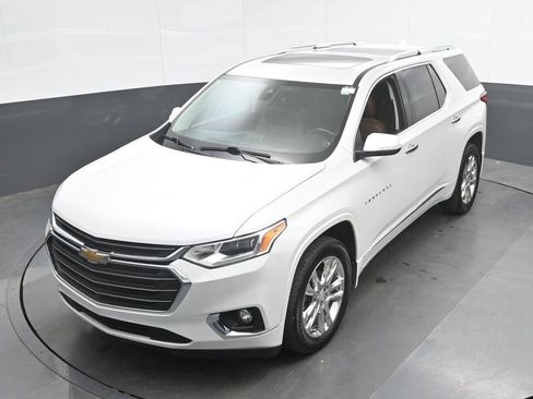 Used 2021 Chevrolet Traverse High Country w/ LPO, Cargo Package AWD/4WD image 36
