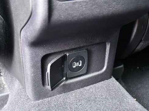 Used 2023 Lincoln Corsair AWD image 21