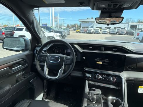 New 2026 GMC Sierra 1500 Denali w/ Denali Reserve Package image 14