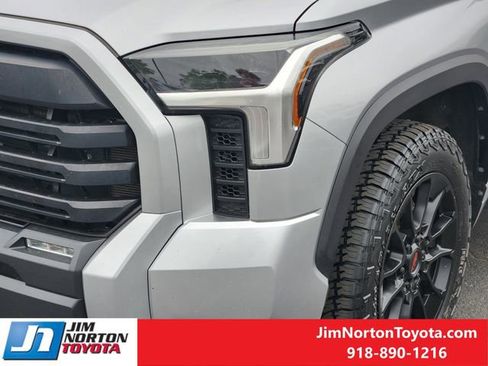 Used 2022 Toyota Tundra SR5 RWD image 10