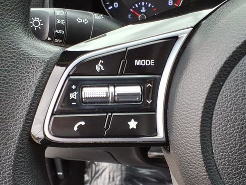 Used 2022 Kia Forte LXS image 18