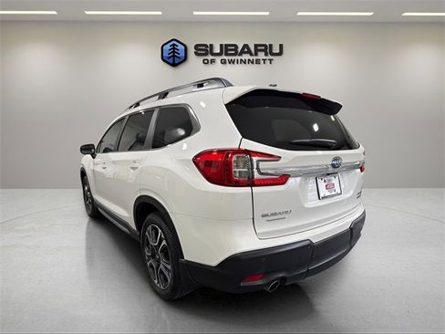 Used 2023 Subaru Ascent Limited image 3