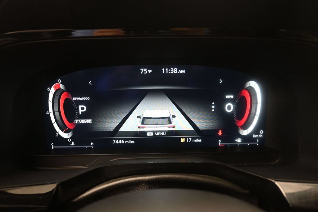 Used 2024 Nissan Pathfinder Platinum FWD image 10