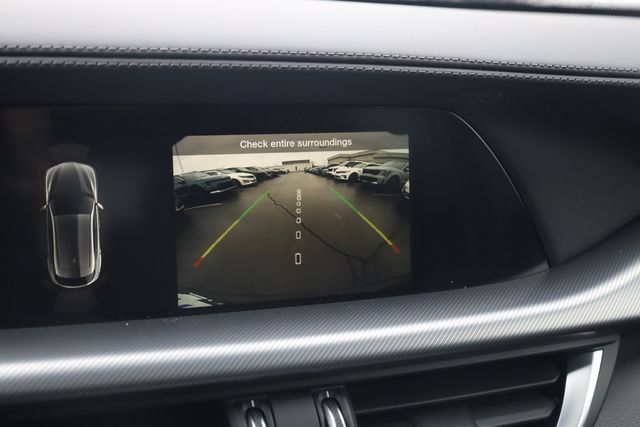 New 2025 Alfa Romeo Stelvio Sprint AWD/4WD image 17