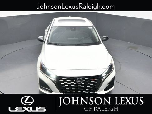 Used 2023 Nissan Altima 2.0 SR FWD image 23