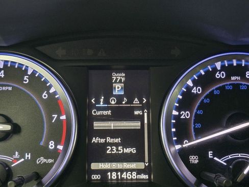 Used 2015 Toyota Highlander XLE FWD image 25