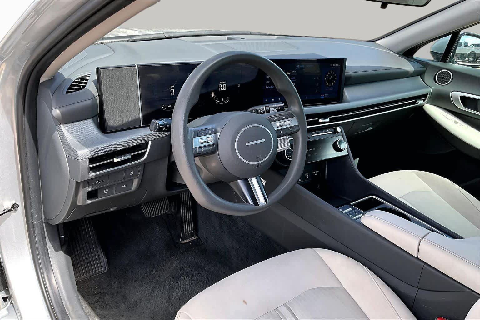 Used 2025 Hyundai Sonata SEL FWD image 17