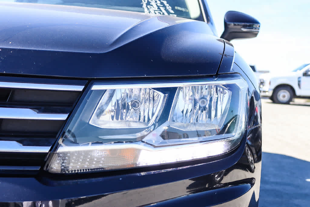Used 2019 Volkswagen Tiguan SE w/ Panoramic Sunroof Package FWD image 7