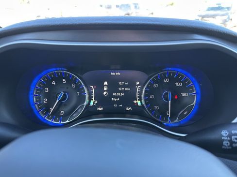 New 2026 Chrysler Pacifica Select image 67