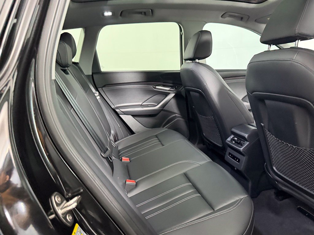 Used 2025 Audi Q6 e-tron Premium w/ Convenience Package AWD/4WD image 21