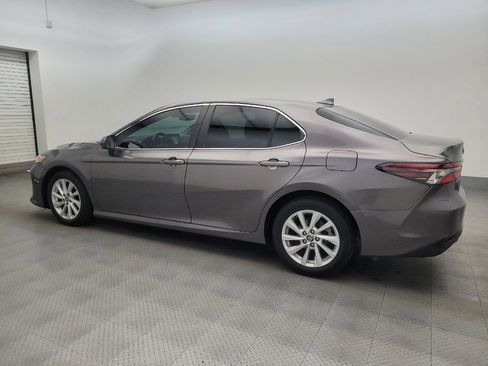 Used 2021 Toyota Camry LE w/ Carpet Mat Package (TMS) FWD image 3