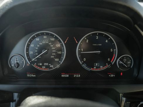 Used 2015 BMW X5 xDrive35d image 17