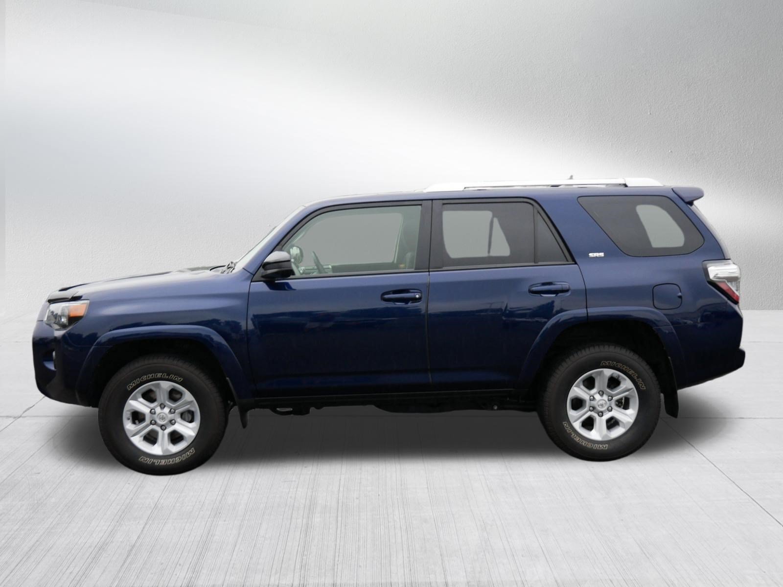 Certified 2018 Toyota 4Runner SR5 w/ Convenience Package AWD/4WD image 4