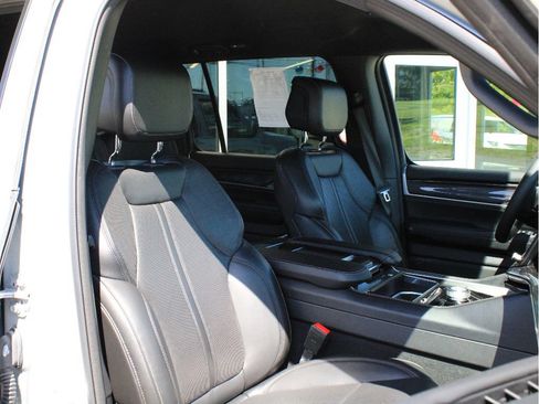 Certified 2023 Jeep Wagoneer 4WD image 25
