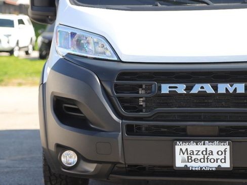 Used 2024 RAM ProMaster 2500 w/ Convenience Group FWD image 19