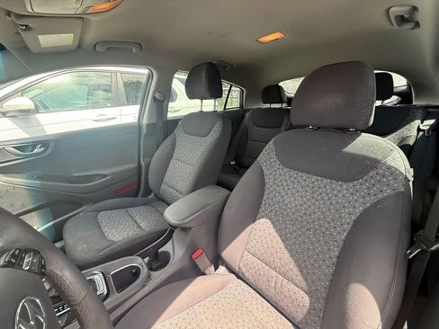 Used 2017 Hyundai Ioniq SEL FWD image 9