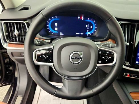 Used 2025 Volvo V60 B5 Cross Country Plus AWD/4WD image 14