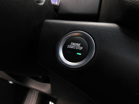 Used 2023 GMC Terrain SLT image 25