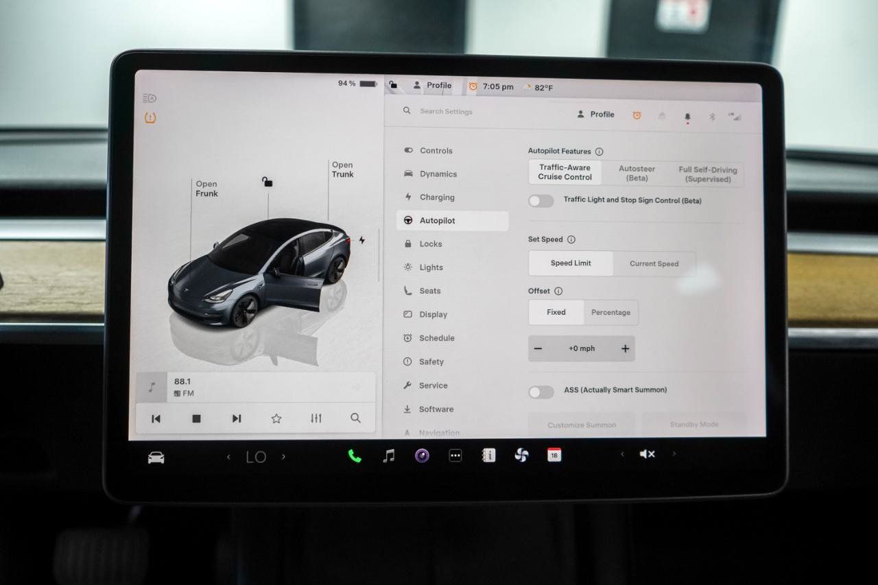 Used 2023 Tesla Model 3 Standard Range RWD image 14