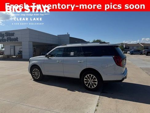 Used 2025 Ford Expedition Platinum image 1
