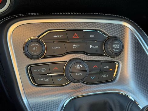 Used 2015 Dodge Challenger SRT Hellcat image 27