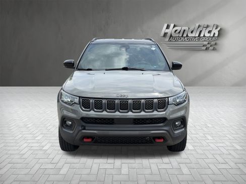 Used 2023 Jeep Compass Trailhawk AWD/4WD image 3