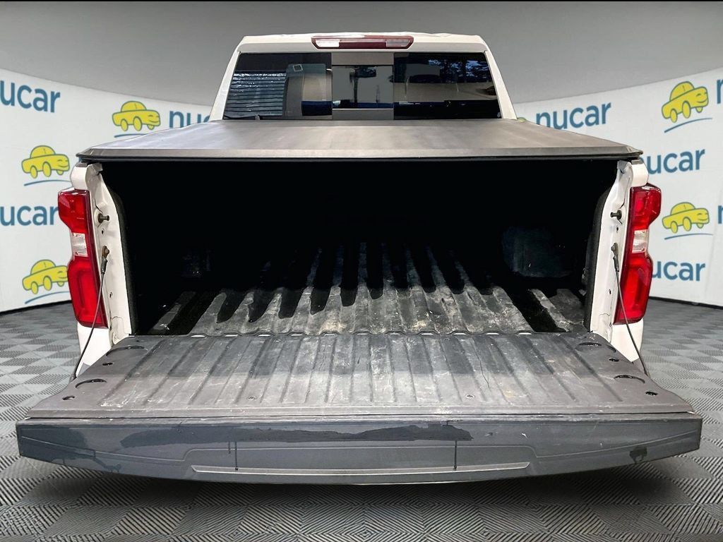 Used 2019 Chevrolet Silverado 1500 High Country AWD/4WD image 32