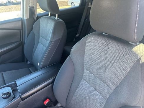 Used 2024 Nissan Rogue SV image 14