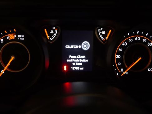 Used 2025 Jeep Wrangler Sport AWD/4WD image 3