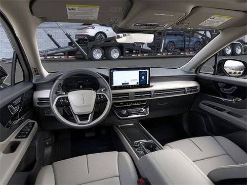 New 2026 Lincoln Corsair Premiere AWD/4WD image 9