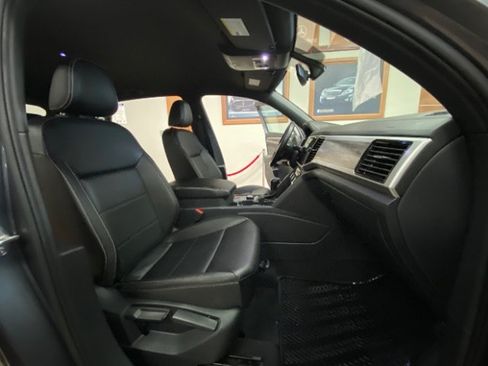 Used 2023 Volkswagen Atlas Cross Sport SE AWD/4WD image 12