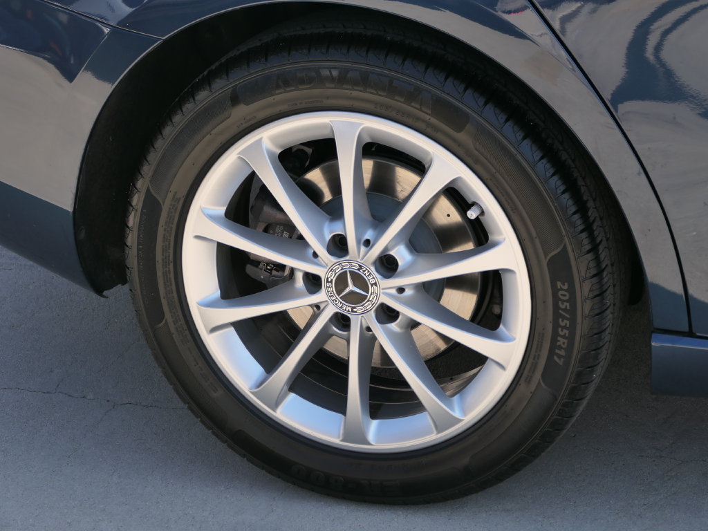 Used 2019 Mercedes-Benz A 220 w/ Premium Package image 8